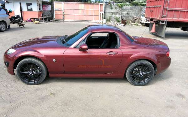 MAZDA MAXDA MX-5 (4X2) A/T