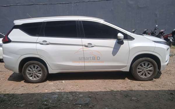 MITSUBISHI XPANDER GLS