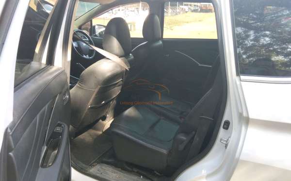 NISSAN LIVINA 1.5