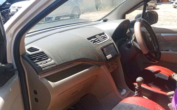 SUZUKI ERTIGA