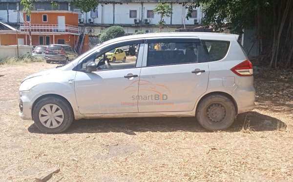 SUZUKI ERTIGA