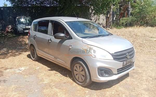 SUZUKI ERTIGA