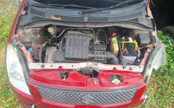 SUZUKI SWIFT