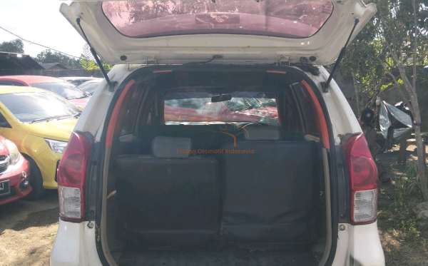 TOYOTA AVANZA
