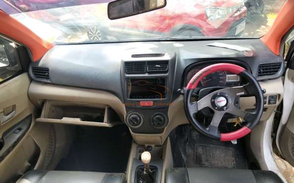 TOYOTA AVANZA