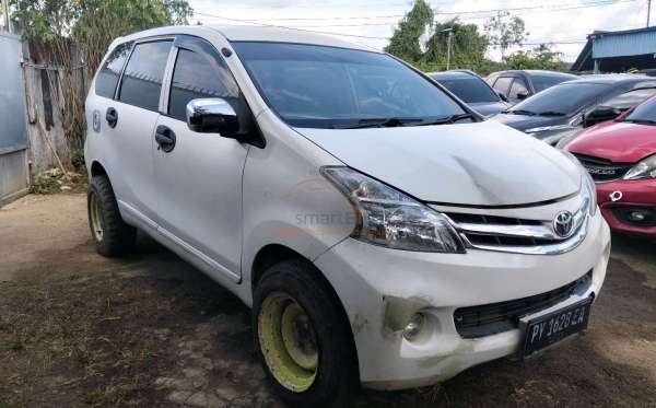 TOYOTA AVANZA