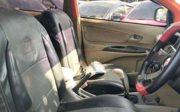 TOYOTA AVANZA
