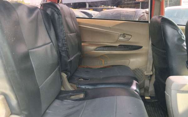 TOYOTA AVANZA