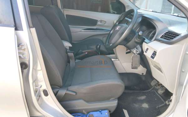 TOYOTA  AVANZA  1.3 G