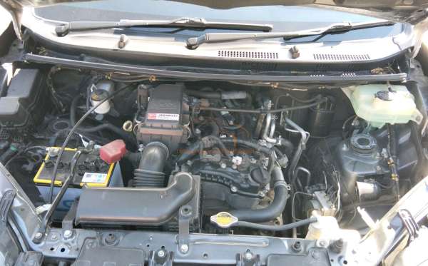 TOYOTA  AVANZA  1.3 G