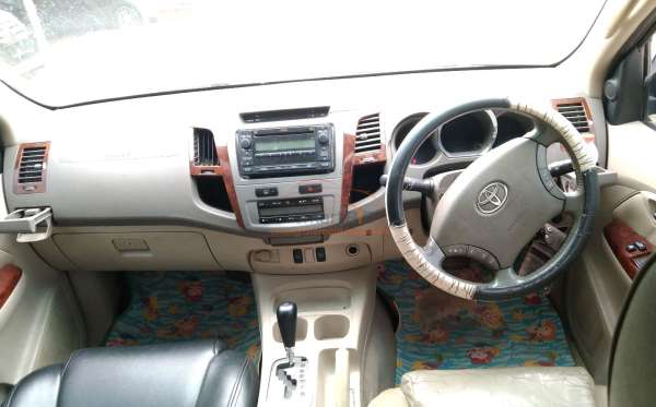 TOYOTA FORTUNER 2.7 G