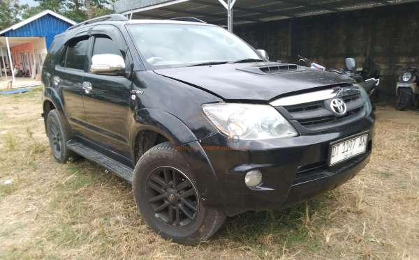 TOYOTA FORTUNER 2.7 G