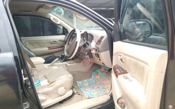 TOYOTA FORTUNER 2.7 G