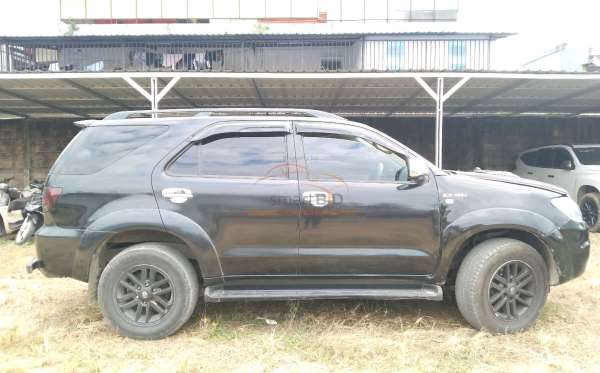 TOYOTA FORTUNER 2.7 G