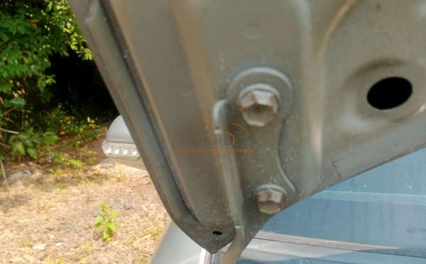 TOYOTA YARIS E