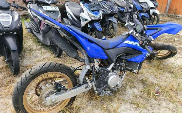 YAMAHA WR