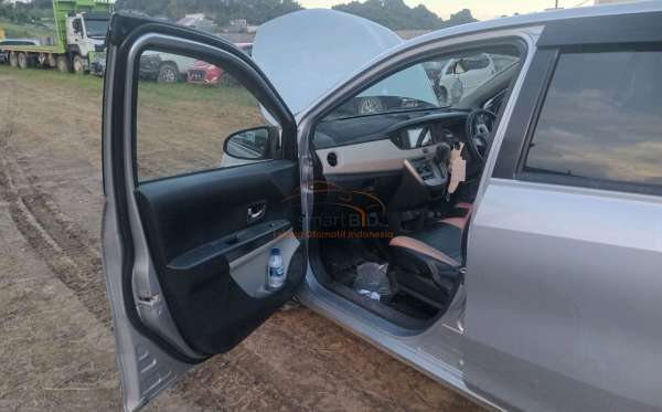 DAIHATSU SIGRA