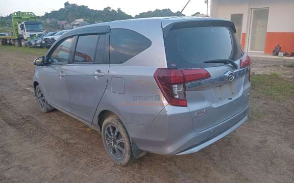DAIHATSU SIGRA