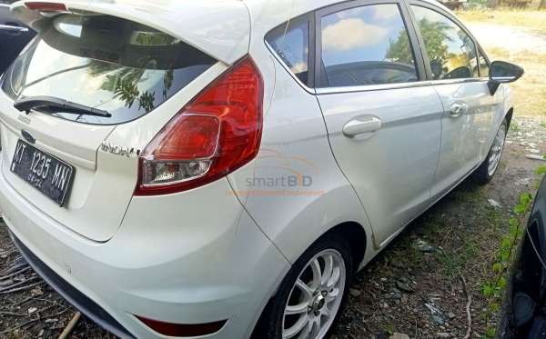 FORD  FIESTA  1.5L