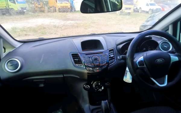 FORD  FIESTA  1.5L