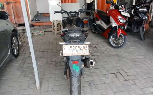 HONDA CB 150 R