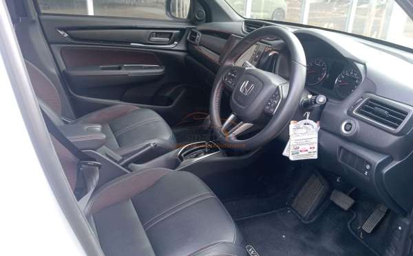 HONDA DG48 1.5 RS CVT