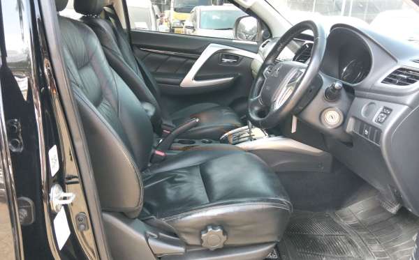 MITSUBISHI PAJERO SPORT 2.5L EXCEED (4X2)