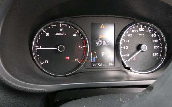 MITSUBISHI PAJERO SPORT 2.5L EXCEED (4X2)