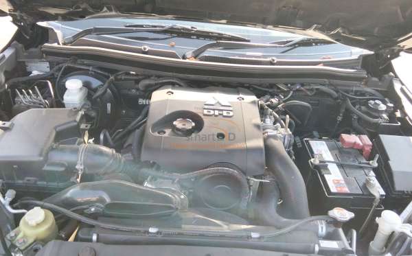 MITSUBISHI PAJERO SPORT 2.5L EXCEED (4X2)
