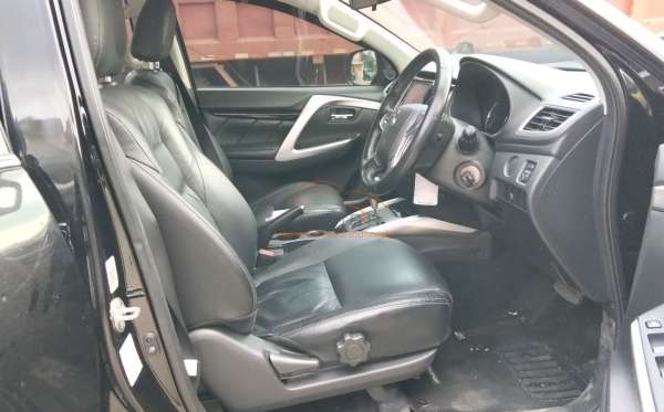 MITSUBISHI PAJERO SPORT 2.5L EXCEED (4X2)
