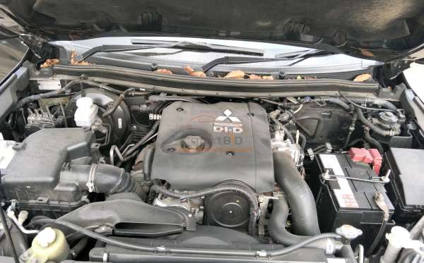 MITSUBISHI PAJERO SPORT 2.5L EXCEED (4X2)