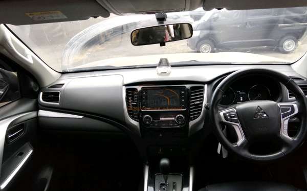 MITSUBISHI PAJERO SPORT 2.5L EXCEED (4X2)