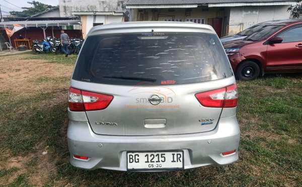 NISSAN GRAND LIVINA XV 1.5
