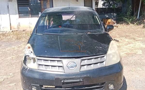 NISSAN  GRAND LIVINA
