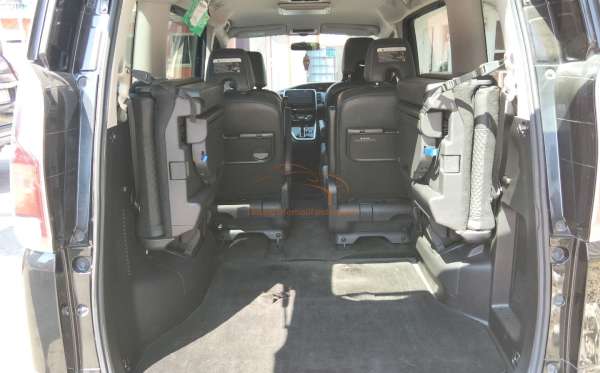 NISSAN SERENA 2.0