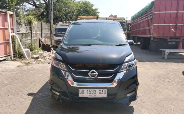 NISSAN SERENA 2.0