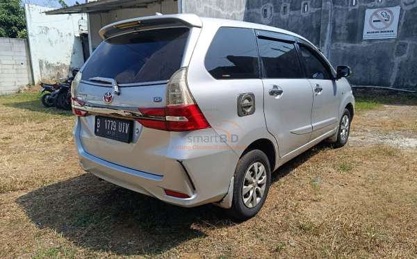 TOYOTA AVANZA 1.3 E