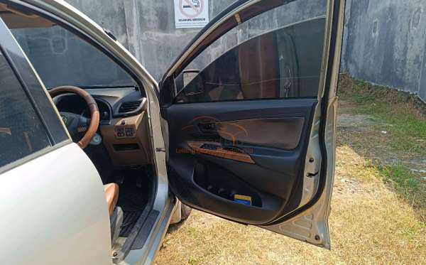 TOYOTA AVANZA 1.3 E