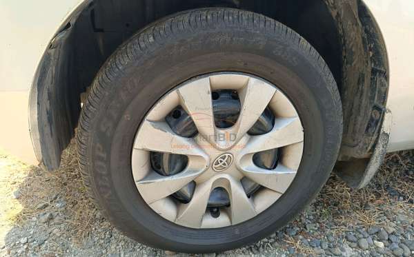 TOYOTA AVANZA 1.3 E