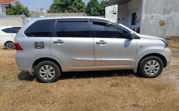 TOYOTA AVANZA 1.3 E