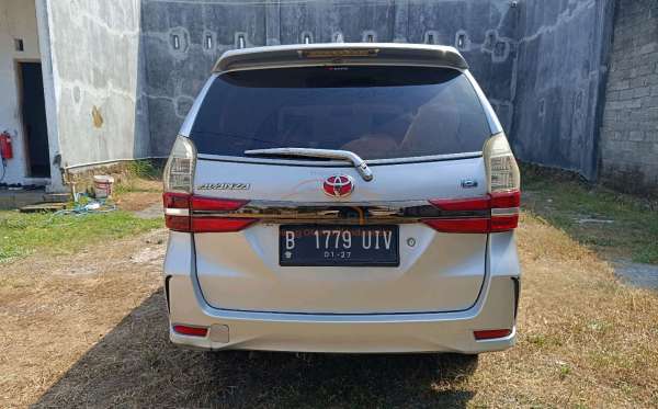TOYOTA AVANZA 1.3 E