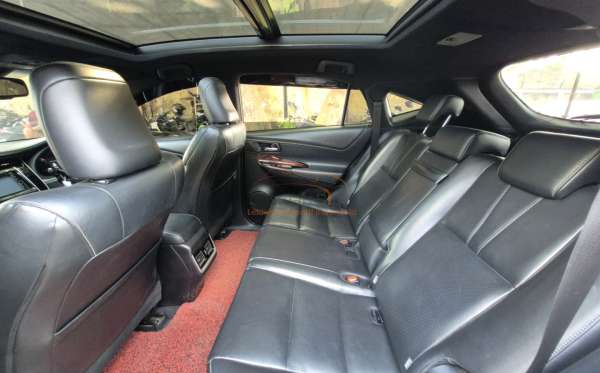 TOYOTA HARRIER 2.0 L