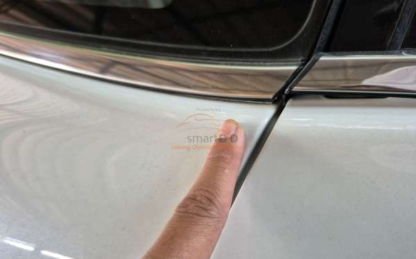 TOYOTA HARRIER 2.0 L
