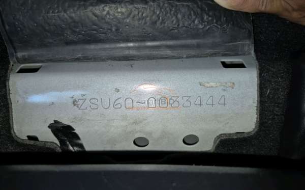 TOYOTA HARRIER 2.0 L