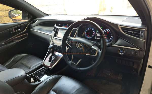 TOYOTA HARRIER 2.0 L
