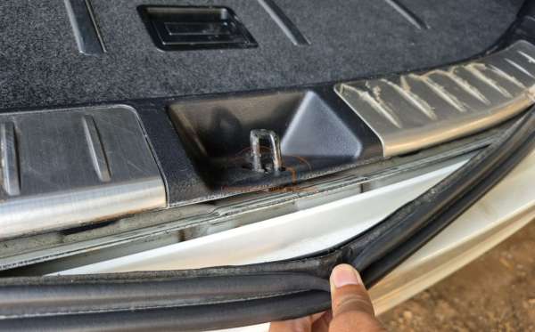 TOYOTA HARRIER 2.0 L