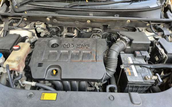 TOYOTA HARRIER 2.0 L