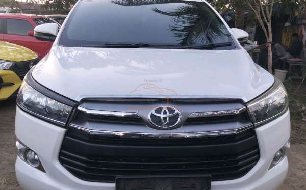 TOYOTA INNOVA