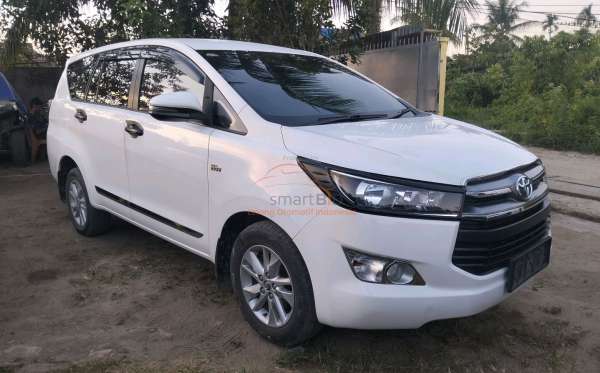 TOYOTA INNOVA