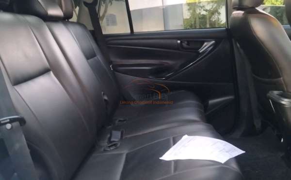 TOYOTA INNOVA